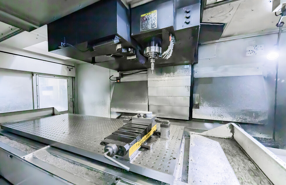 立形マシニングセンタ